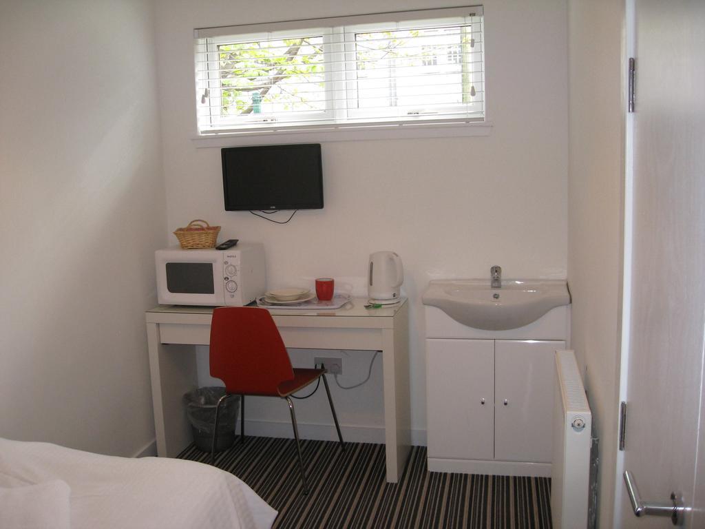 Aaran Central Guesthouse Aberdeen Room photo